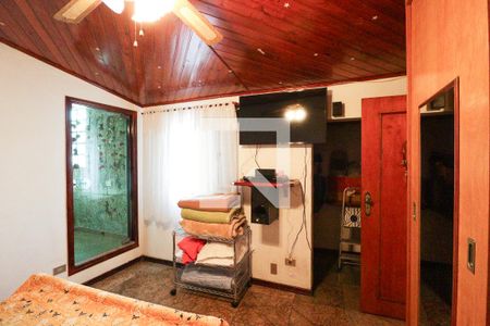 Casa à venda com 500m², 4 quartos e 8 vagasSuíte 2