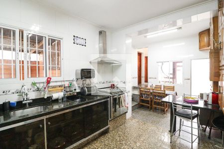 Casa à venda com 500m², 4 quartos e 8 vagasCozinha