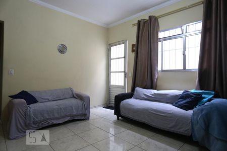 Sala de casa à venda com 3 quartos, 125m² em Santo Antônio, Osasco