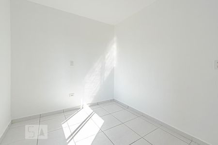 Quarto 2 de apartamento para alugar com 2 quartos, 45m² em Cachoeira, Curitiba