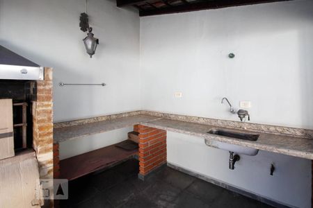 Casa à venda com 530m², 3 quartos e 10 vagasQuintal