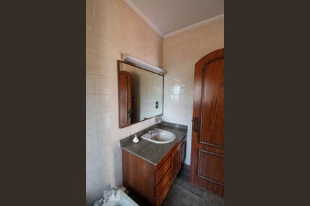 Casa à venda com 530m², 3 quartos e 10 vagasBanheiro da Suíte 2