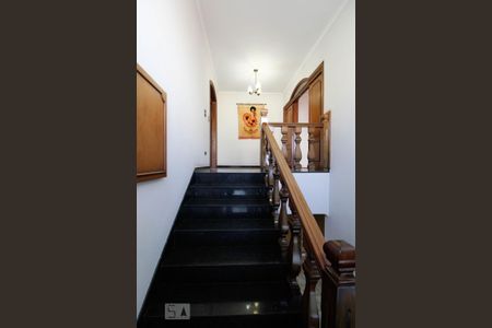 Casa à venda com 530m², 3 quartos e 10 vagasEscada