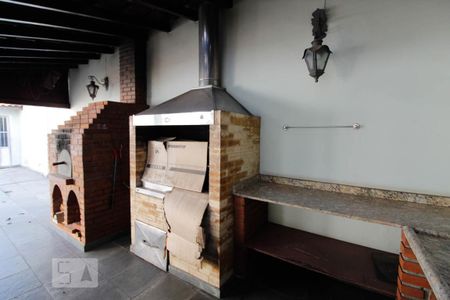 Casa à venda com 530m², 3 quartos e 10 vagasQuintal