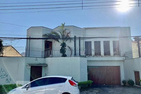 Casa à venda com 530m², 3 quartos e 10 vagasFachada