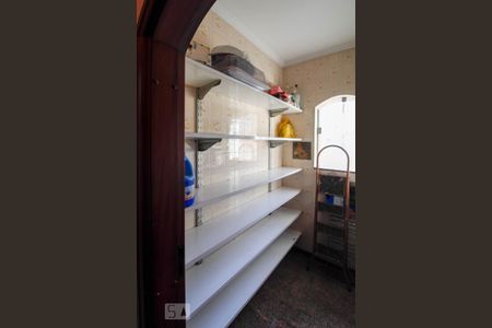 Casa à venda com 530m², 3 quartos e 10 vagasDespensa