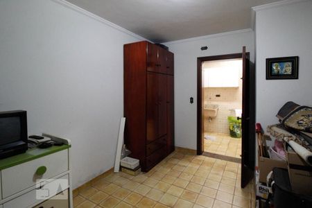 Casa à venda com 530m², 3 quartos e 10 vagasQuarto de Serviço