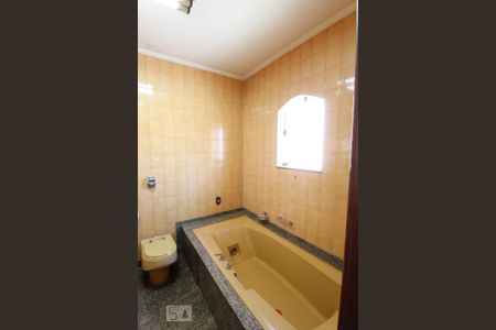 Casa à venda com 530m², 3 quartos e 10 vagasBanheiro da Suíte