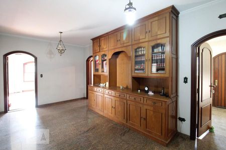 Casa à venda com 530m², 3 quartos e 10 vagasBiblioteca