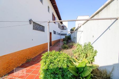 Casa à venda com 530m², 3 quartos e 10 vagasQuintal