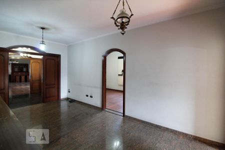 Casa à venda com 530m², 3 quartos e 10 vagasBiblioteca