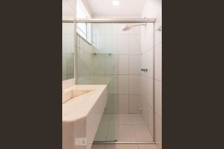 Apartamento à venda com 496m², 4 quartos e 3 vagasBanheiro da suíte