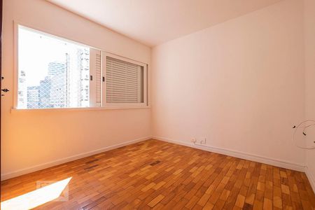Apartamento para alugar com 120m², 3 quartos e 2 vagasQuarto 2