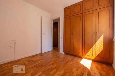 Apartamento para alugar com 120m², 3 quartos e 2 vagasQuarto 2