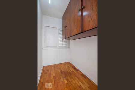 Apartamento para alugar com 120m², 3 quartos e 2 vagasÁrea de Serviço - Quarto