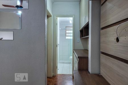 Corredor de apartamento à venda com 1 quarto, 51m² em Passo da Areia, Porto Alegre