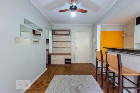 Sala de apartamento à venda com 1 quarto, 51m² em Passo da Areia, Porto Alegre