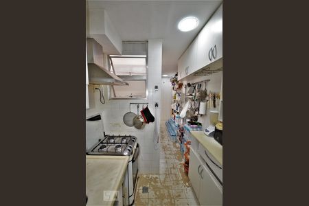 Apartamento à venda com 110m², 3 quartos e sem vagaCozinha