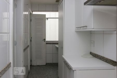 Apartamento à venda com 360m², 4 quartos e 4 vagas Apartamento à venda com 360m², 4 quartos e 4 vagasCozinha - Armários