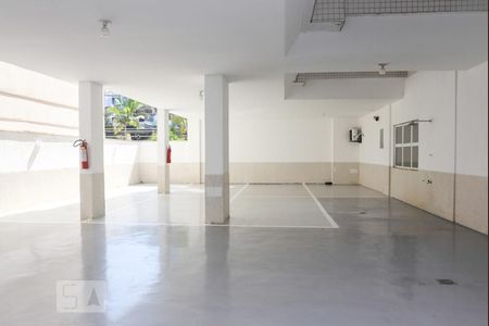 Apartamento à venda com 360m², 4 quartos e 4 vagas Apartamento à venda com 360m², 4 quartos e 4 vagasGaragem