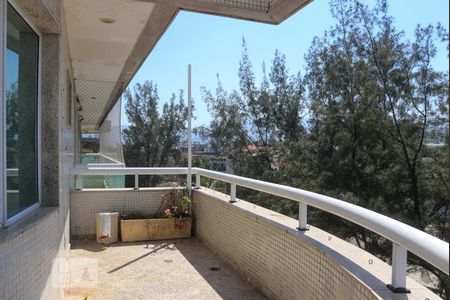 Apartamento à venda com 360m², 4 quartos e 4 vagas Apartamento à venda com 360m², 4 quartos e 4 vagasSala
