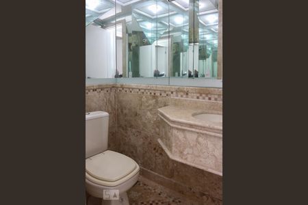 Apartamento à venda com 360m², 4 quartos e 4 vagas Apartamento à venda com 360m², 4 quartos e 4 vagasLavabo