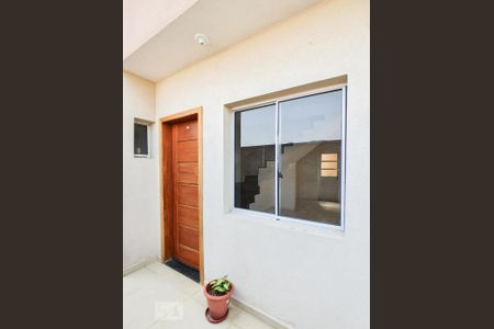 Casa de condomínio para alugar com 78m², 2 quartos e 1 vaga Casa de condomínio para alugar com 78m², 2 quartos e 1 vagaFachada