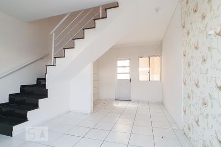 Sala  de casa de condomínio para alugar com 2 quartos, 78m² em Parque Boturussu, São Paulo