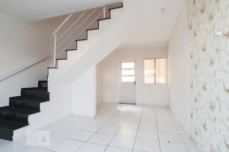 Sala  de casa de condomínio para alugar com 2 quartos, 78m² em Parque Boturussu, São Paulo