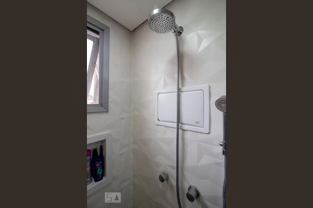 Apartamento para alugar com 50m², 2 quartos e 1 vagaBanheiro da suíte 