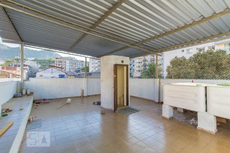 Casa de condomínio à venda com 120m², 1 quarto e 1 vagaCobertura