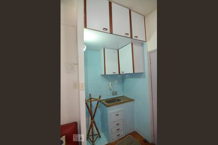 Sala / Cozinha de kitnet/studio à venda com 1 quarto, 23m² em Laranjeiras, Rio de Janeiro