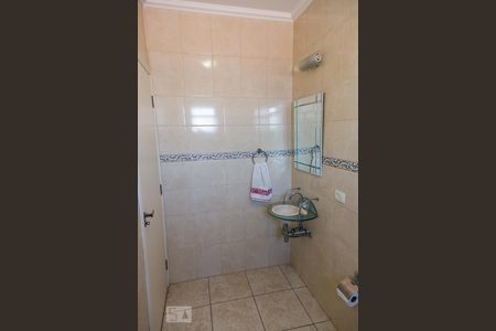 Casa à venda com 315m², 4 quartos e 3 vagasBanheiro da Suíte 2