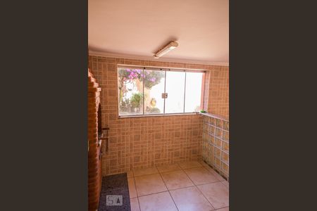 Casa à venda com 315m², 4 quartos e 3 vagasCozinha do salão