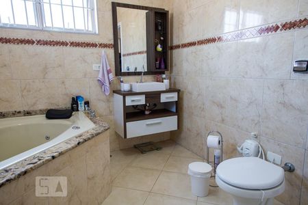 Casa à venda com 315m², 4 quartos e 3 vagasBanheiro da Suíte 3