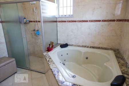 Casa à venda com 315m², 4 quartos e 3 vagasBanheiro da Suíte 3