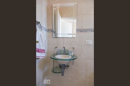 Casa à venda com 315m², 4 quartos e 3 vagasBanheiro da Suíte 2