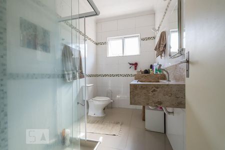 Casa à venda com 180m², 3 quartos e 2 vagas Casa à venda com 180m², 3 quartos e 2 vagasBanheiro