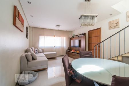 Sala de casa à venda com 3 quartos, 180m² em Chácara Monte Alegre, São Paulo