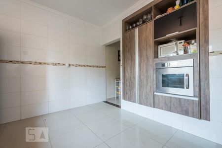 Casa à venda com 180m², 3 quartos e 2 vagas Casa à venda com 180m², 3 quartos e 2 vagasCozinha