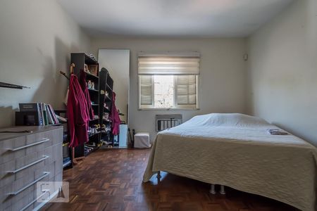 Casa à venda com 180m², 3 quartos e 2 vagas Casa à venda com 180m², 3 quartos e 2 vagasQuarto 1