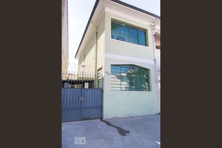 Casa à venda com 90m², 3 quartos e 2 vagas Casa à venda com 90m², 3 quartos e 2 vagasFachada