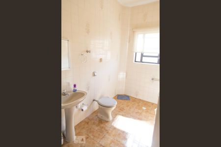 Casa à venda com 90m², 3 quartos e 2 vagas Casa à venda com 90m², 3 quartos e 2 vagasBanheiro Social