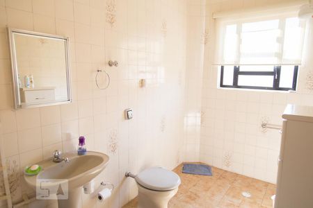 Casa à venda com 90m², 3 quartos e 2 vagas Casa à venda com 90m², 3 quartos e 2 vagasBanheiro Social