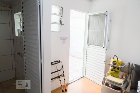 Casa à venda com 90m², 3 quartos e 2 vagas Casa à venda com 90m², 3 quartos e 2 vagasEdícula