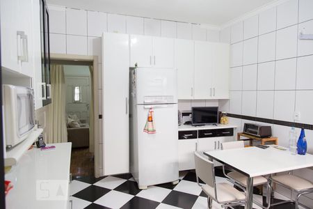 Casa à venda com 90m², 3 quartos e 2 vagas Casa à venda com 90m², 3 quartos e 2 vagasCozinha