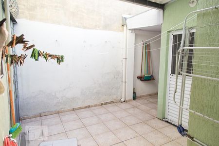 Casa à venda com 90m², 3 quartos e 2 vagas Casa à venda com 90m², 3 quartos e 2 vagasQuintal