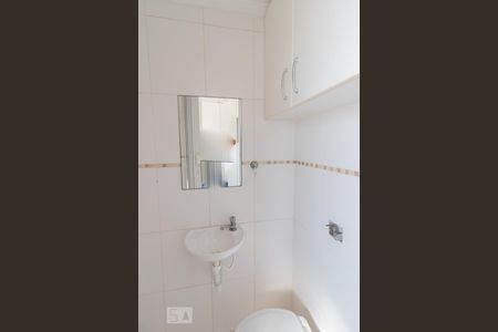 Apartamento para alugar com 74m², 3 quartos e 1 vaga Apartamento para alugar com 74m², 3 quartos e 1 vagaBanheiro de Serviço