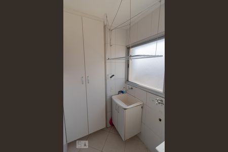 Apartamento para alugar com 74m², 3 quartos e 1 vaga Apartamento para alugar com 74m², 3 quartos e 1 vagaÁrea de Serviço