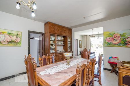 Apartamento à venda com 200m², 4 quartos e 5 vagas Apartamento à venda com 200m², 4 quartos e 5 vagasSala de Jantar